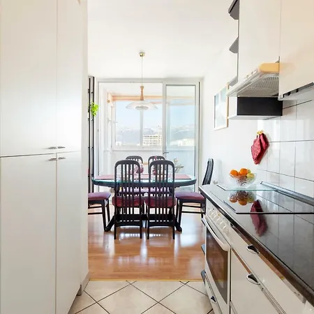 Dadic The View On 8th Apartment *